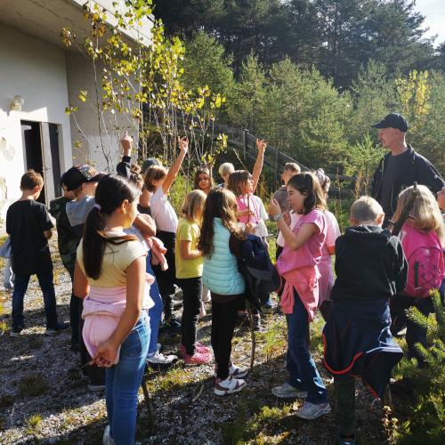 Vor der Wasserfassungsanlage