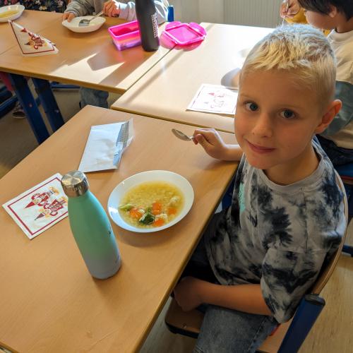 Buchstabensuppe zum Buchstabenfest