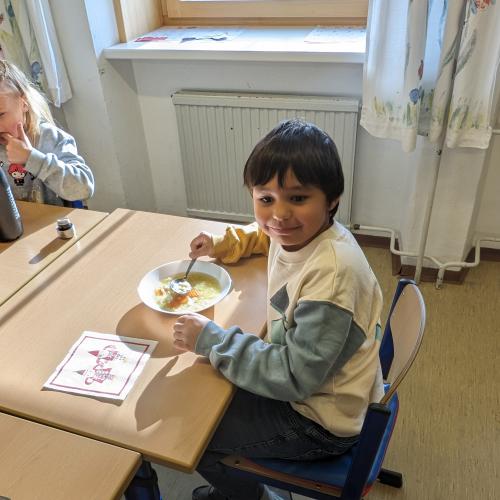 Buchstabensuppe zum Buchstabenfest