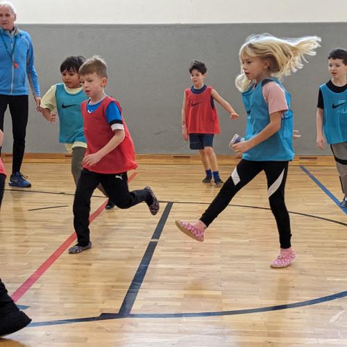 Fußballtraining - schwungvoller Schuss 