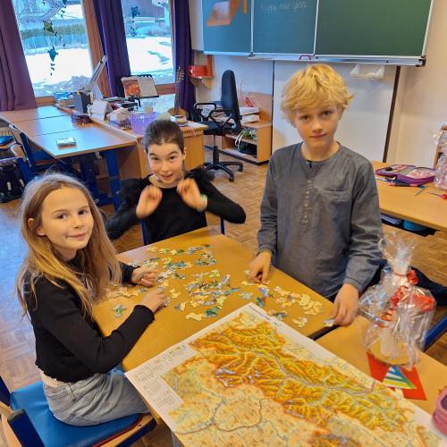 Stationsarbeit Sachunterricht - Tirolpuzzle