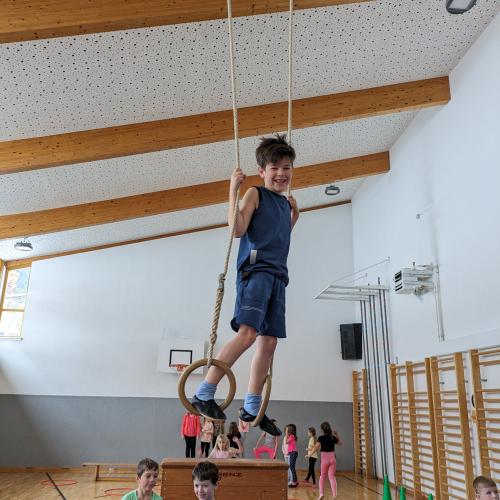Turnen mit den Ringen