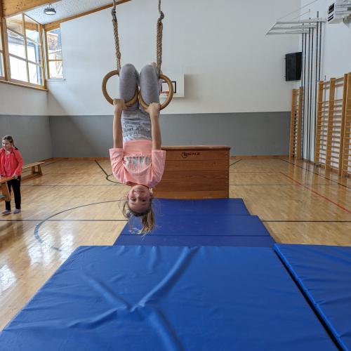 Turnen mit den Ringen