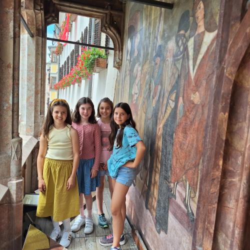 Am Goldenen Dachl Balkon