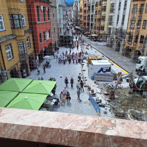 Ausblick vom Goldenen Dachl Balkon
