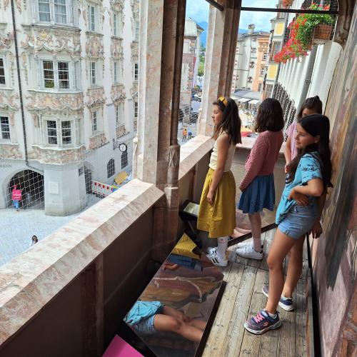 Am Goldenen Dachl Balkon