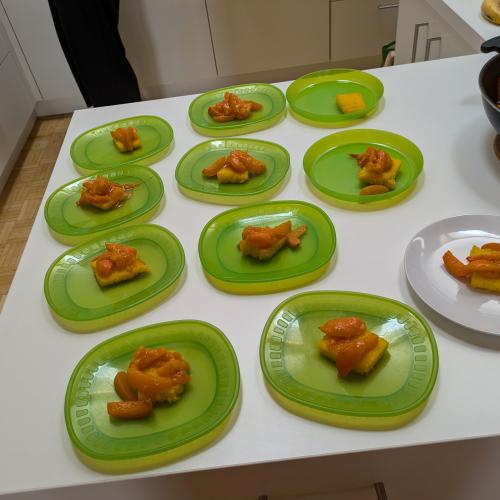 gebackenes Polenta mit Marillenröster 