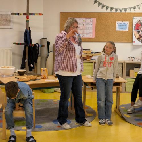 Unsere Ortsbäuerin beim Vermitteln der Inhalte 