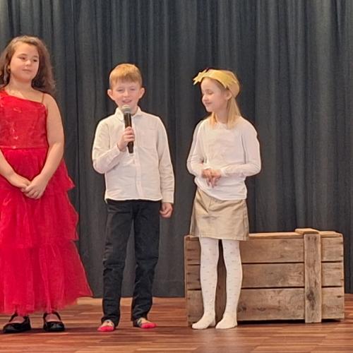 Probe für die Weihnachtsaufführung - 2. Stufe