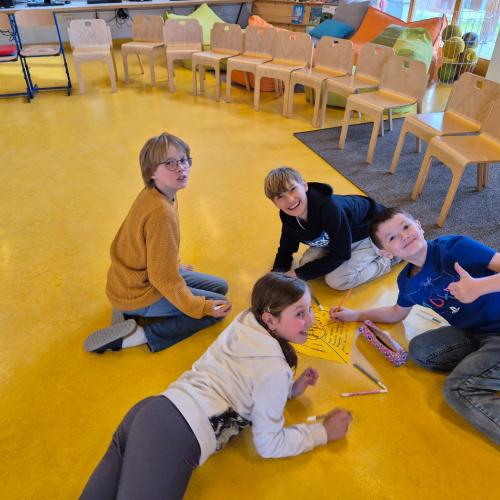 Erarbeitung der Themen in altersgemischten Gruppen 