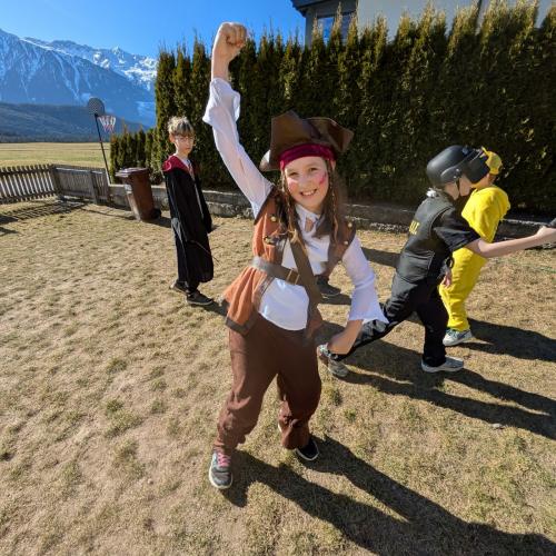 tanzen am Schulhof 