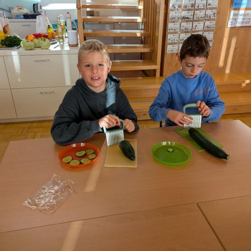 Gemüse für den Nudelsalat 