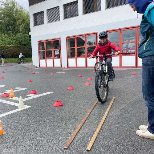 Radtechniktraining enge Strecke 