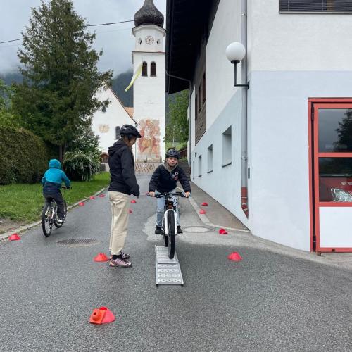 Radtechniktraining Metallrampe 