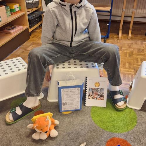 Die 2. Stufe stellt ihre Ferienplaudertasche vor