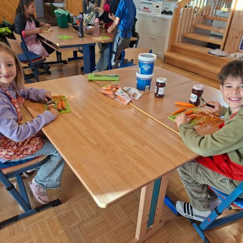 Die 3. Stufe bereitet die gesunde Jause zu