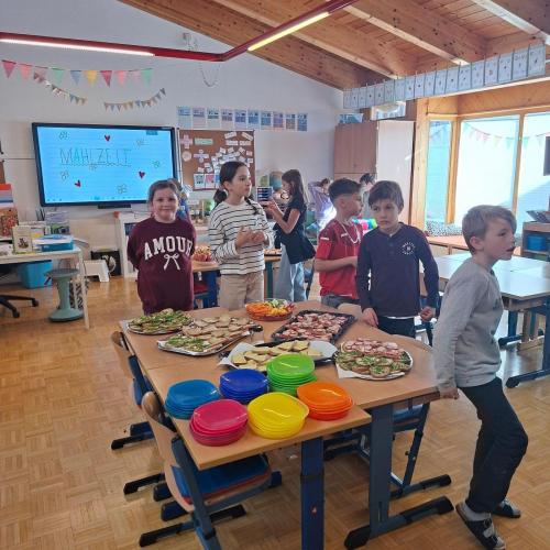 Die 3. Stufe bereitet die gesunde Jause zu