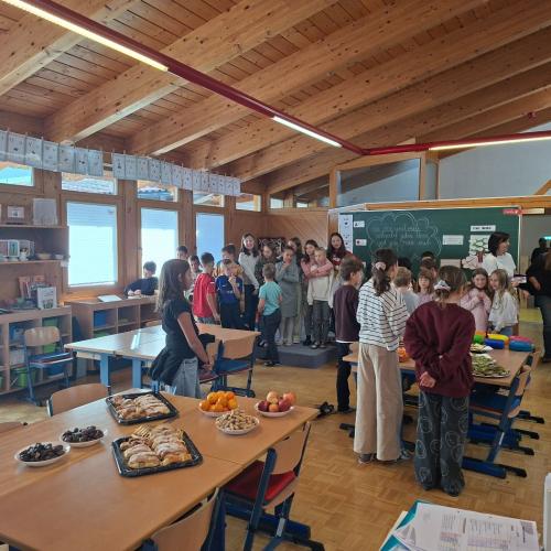 Die 3. Stufe bereitet die gesunde Jause zu