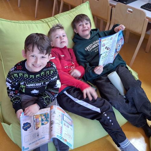 Nach getaner Arbeit: Lesen in der Leseecke