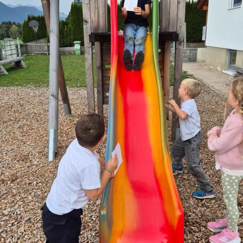Wir lernen lesen mit der Leserutsche 