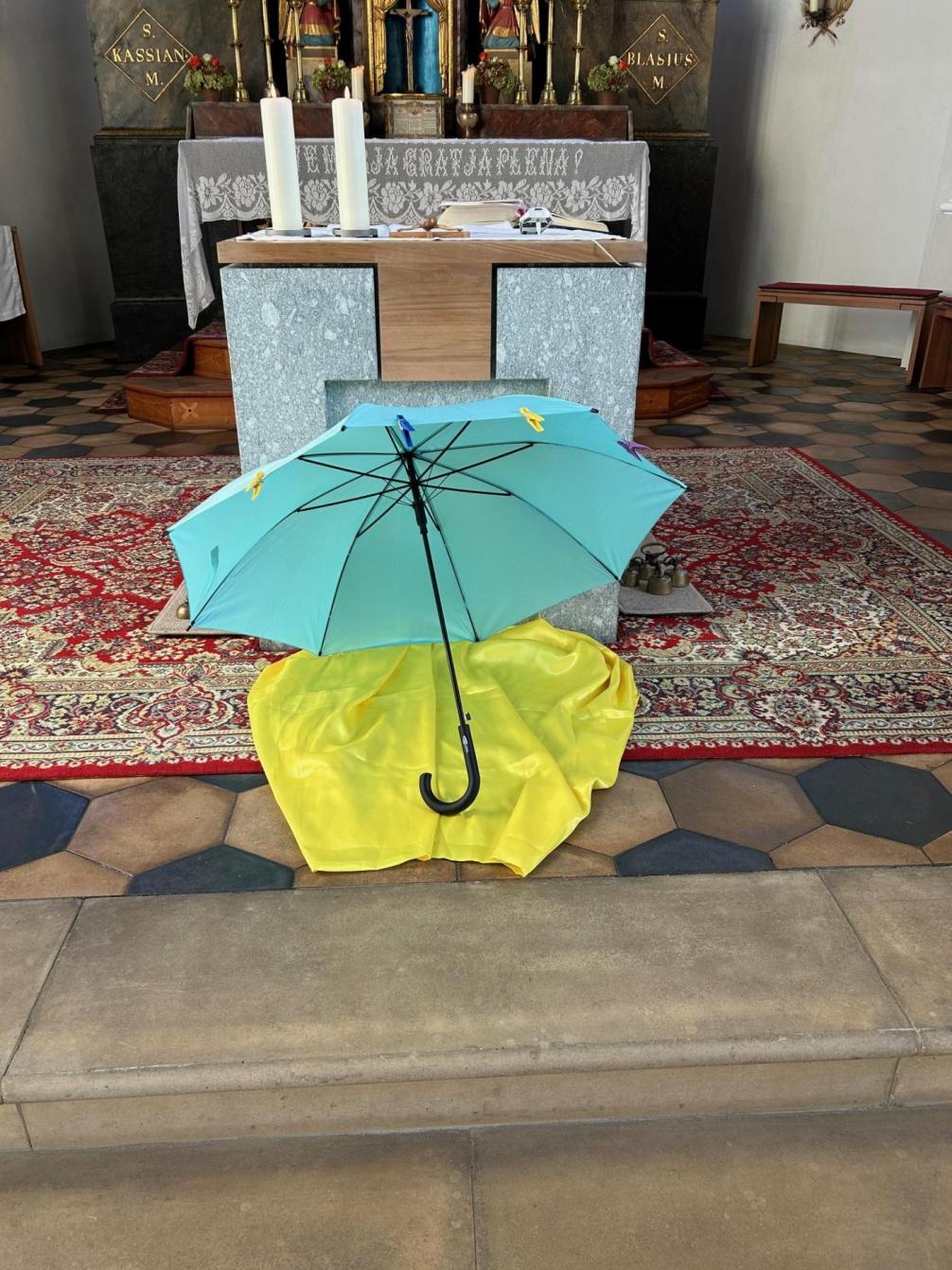 Unter Gottes Schutz und Schirm durch das neue Schuljahr