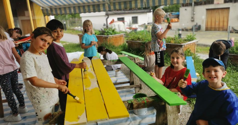 Zaunlatten streichen