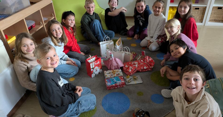 Geschenkezeit in der Klasse 